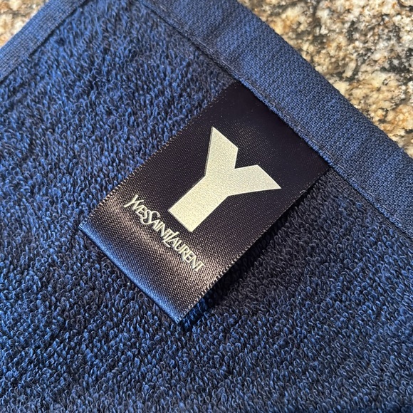 Yves Saint Laurent Navy Blue towel New in box - Picture 2 of 4